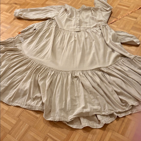 Black Crane Elegant Cream Women's Dress - Picture 8 of 12